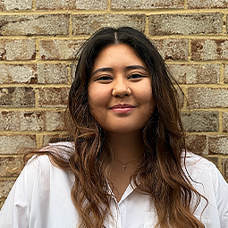 Chloe Lewis Headshot