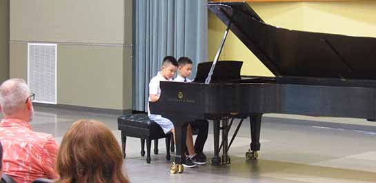 Students at Piano Academy
