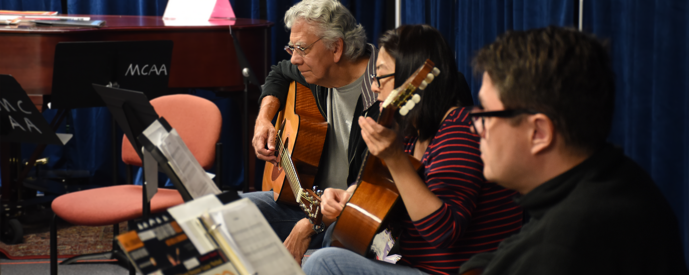 adult guitar class